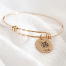 Carica l&#39;immagine nel visualizzatore di Gallery, Pet Portrait Name Bangle
